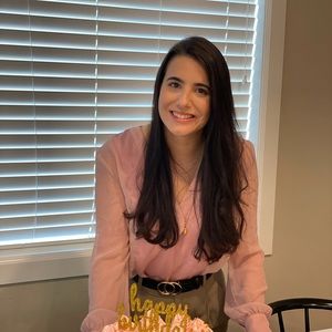 Meet your Posher, Gabriela